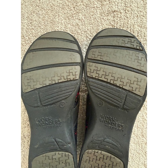 Dansko Gray with Floral Designs Size 38 – Seasoned Veterans Ready for Round 2! - Picture 9 of 10